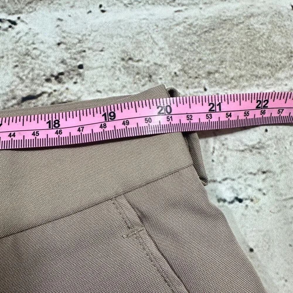 Nike Golf Shorts‎ Men's Sz.40 Beige Pleated Chino 5-pocket Active
